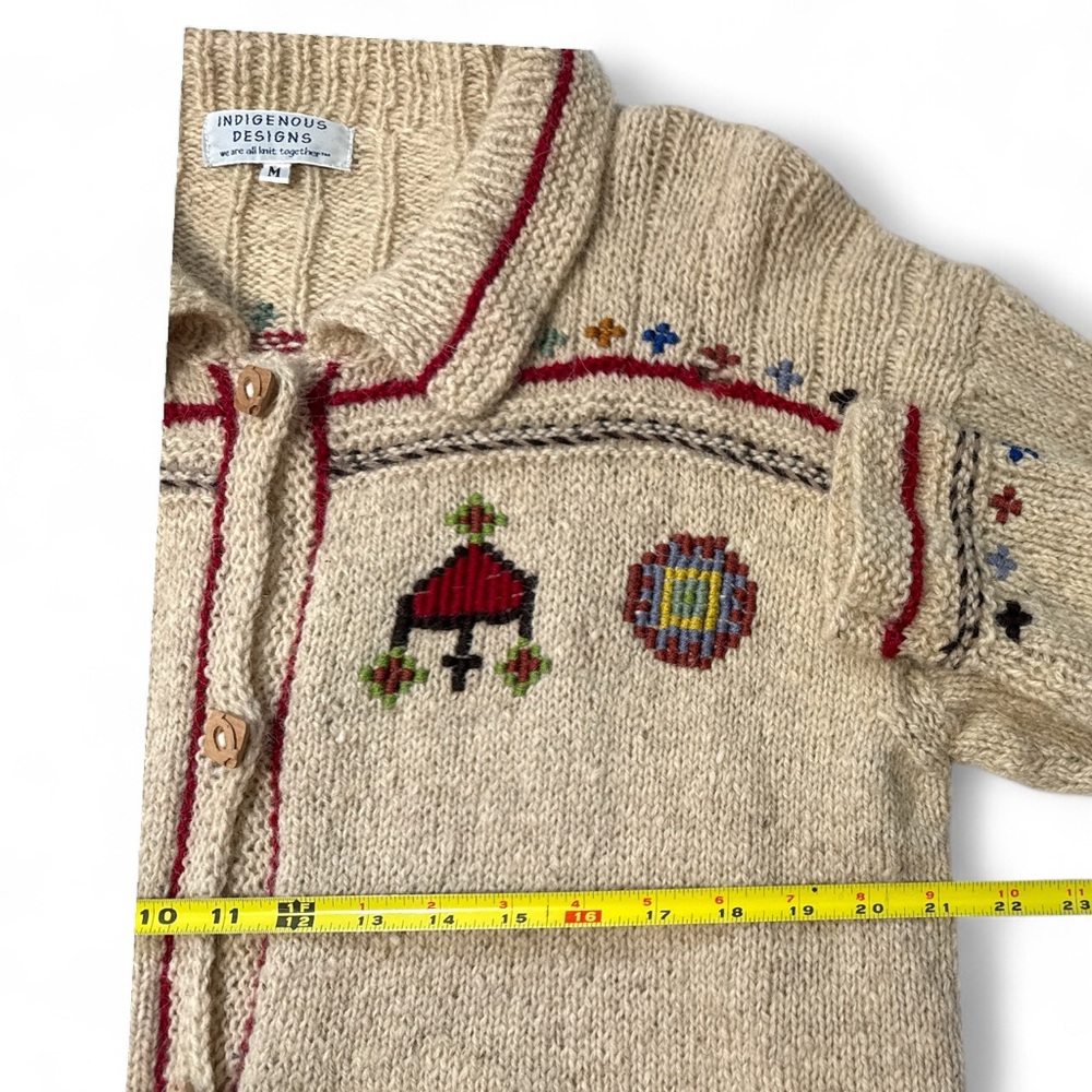 VTG Indigenous Beige Knit Sweater with Red and Colorful Details Women’s Medium - Picture 5 of 5